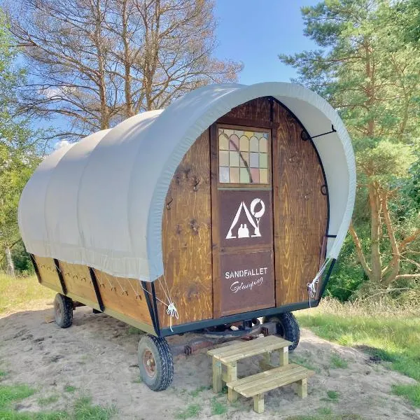 Prärievagn på Sandfallet Glamping，位于拉霍尔姆的酒店