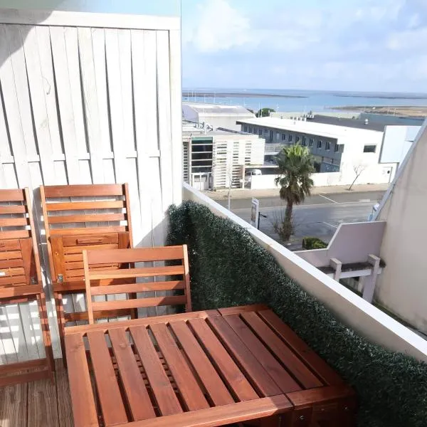 Studio belle vue, calme, balcon et parking，位于阿卡雄的酒店