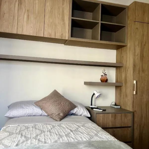 Moderno y cómodo estudio con espacio de trabajo，位于科恰班巴的酒店