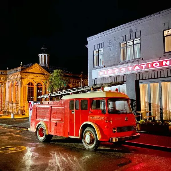 Hokitika Fire Station Boutique Accommodation，位于霍基蒂卡的酒店