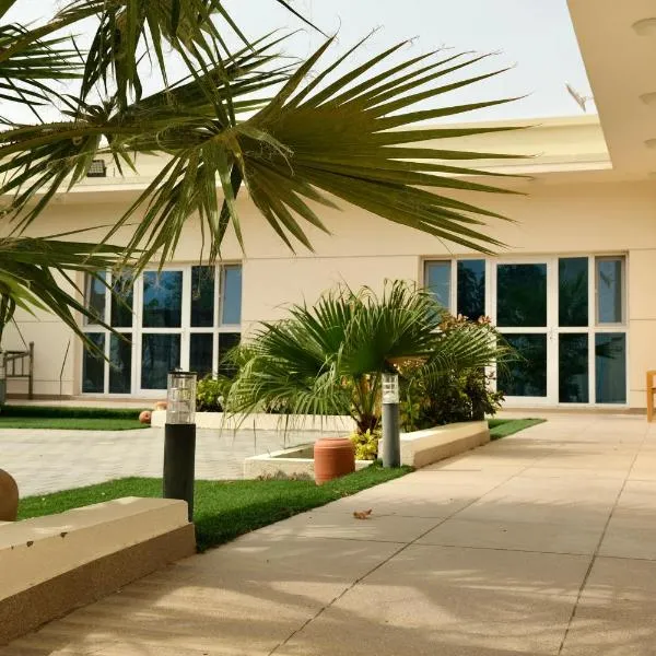 Alshuruq Stay，位于阿尔哈姆拉的酒店