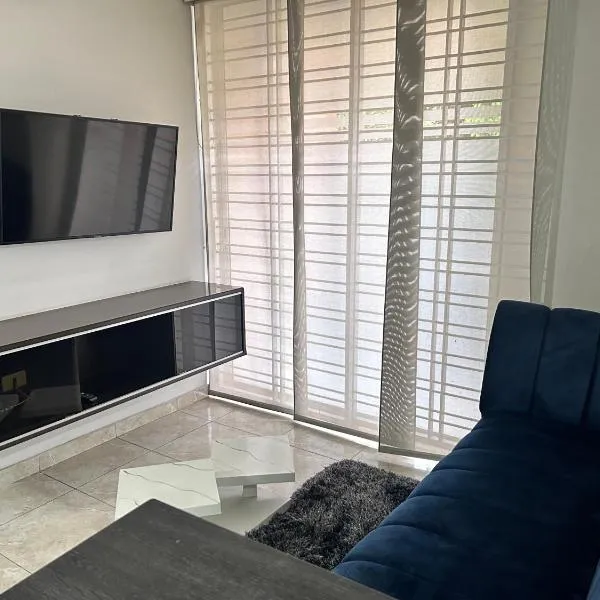 Cómodo apartamento 3 habitaciones，位于库库塔的酒店