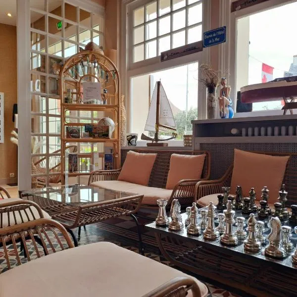 Hôtel De La Mer - Deauville Blonville - Boutique Hôtel de charme vue Mer ou Campagne - Accès direct plage，位于滨海布隆维尔的酒店