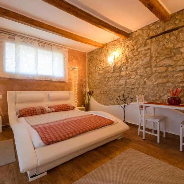 Casetta sulle colline del San giovese，位于普雷达皮奥的酒店