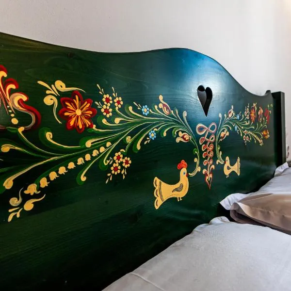 Casa Cu Usi - House of Doors，位于锡吉什瓦拉的酒店