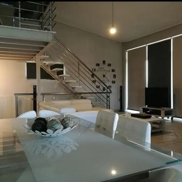 Village house with great view，位于美西尼的酒店