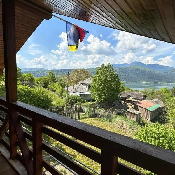 Cabana de lemn Lacul Bicaz，位于Rugineşti的酒店