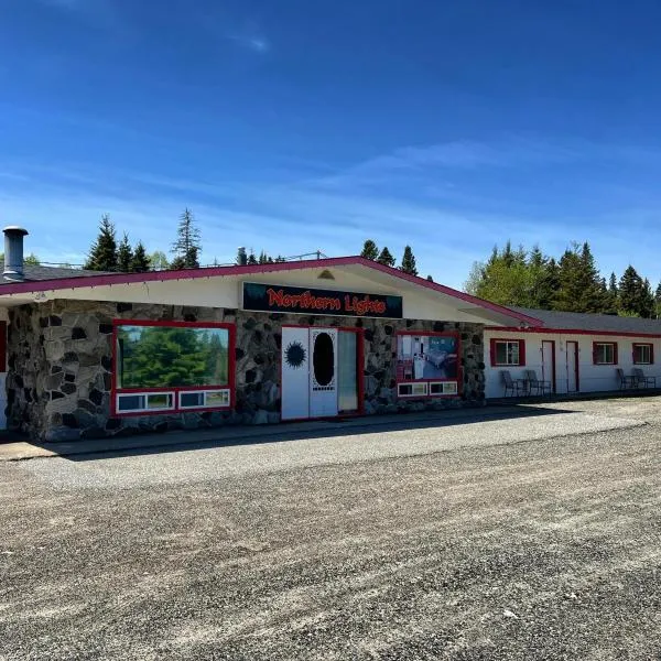 Wawa Northern Lights Motel and Chalets，位于沃瓦的酒店