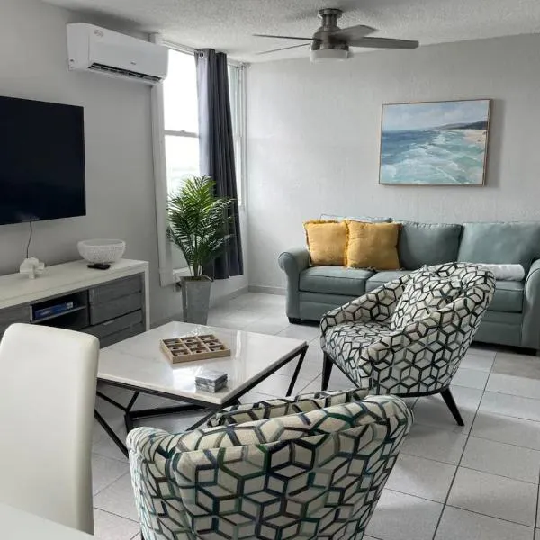Oceanfront in Luquillo，位于卢基约的酒店