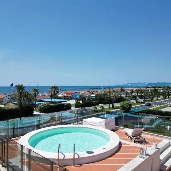 Casa Magniflex - Sea view Flat with Swimming pool，位于马尔米堡的酒店