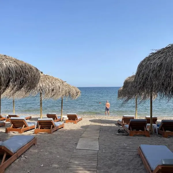 HOTEL IREON beach，位于萨摩斯的酒店
