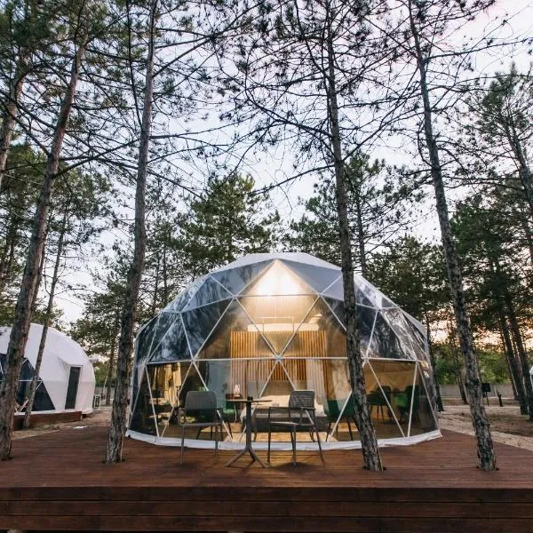 Moncastro Glamping，位于普里莫斯科耶的酒店