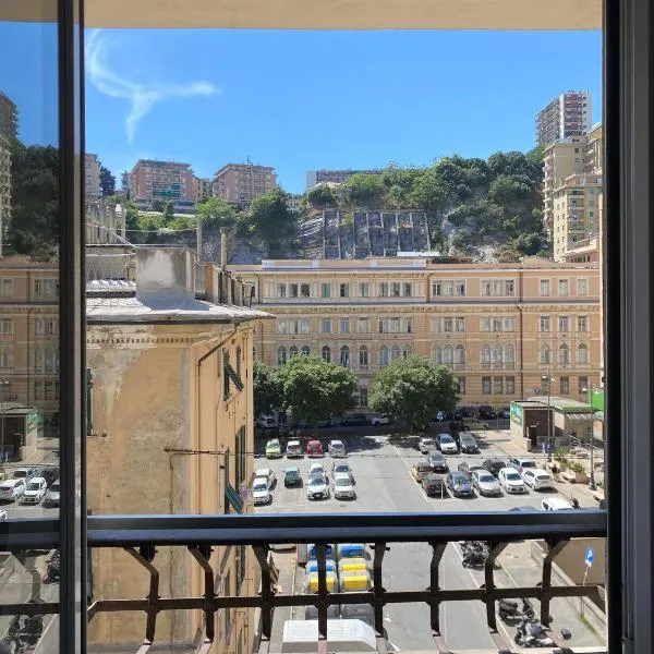 APARTMENT KATE on the PORT，位于热那亚的酒店