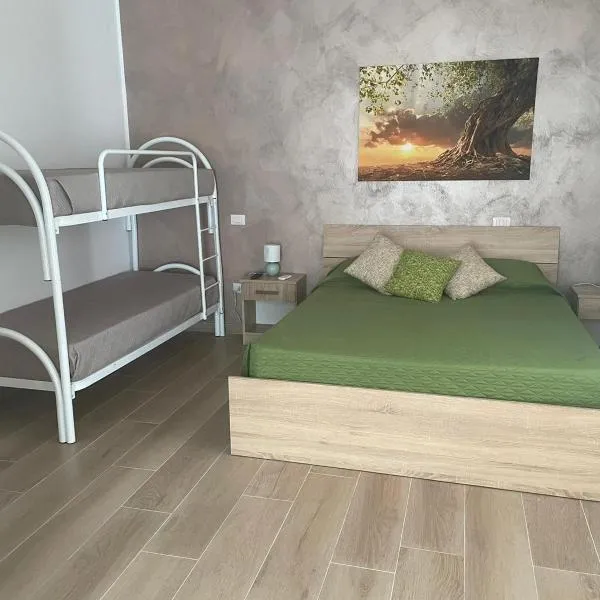 HOUSE Apartment，位于Torre Squillace的酒店