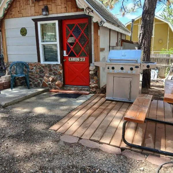 Big Bear Lake - Tulip Lane Cabin #23 - Micro Cabin，位于大熊湖的酒店
