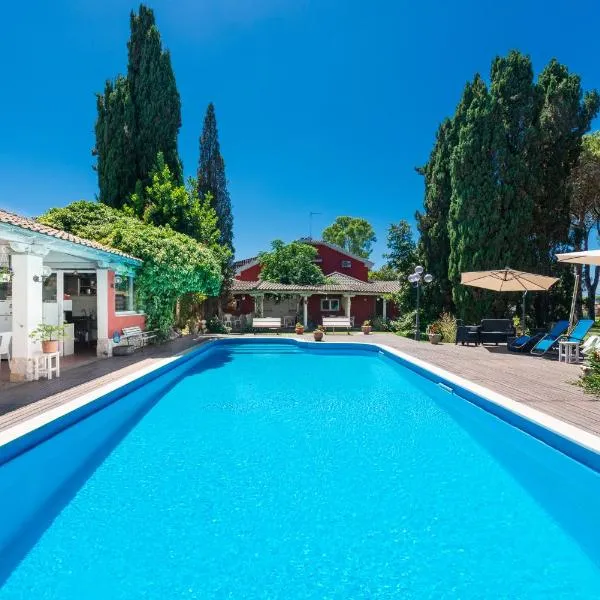 Villa Collina dei Pini，位于丽都代皮尼的酒店