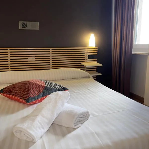 Hotel Quadrifoglio，位于Caraglio的酒店