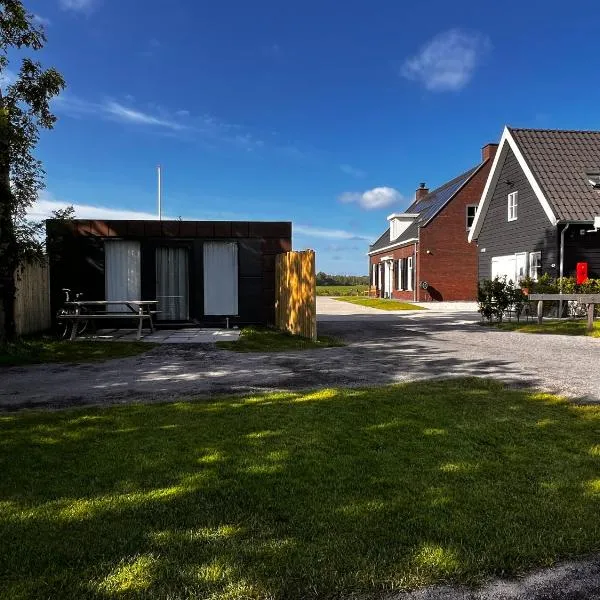 B&B Tiny House Bij Zee，位于斯泰伦丹的酒店