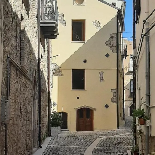 La farfalla del vicolo，位于Larino的酒店