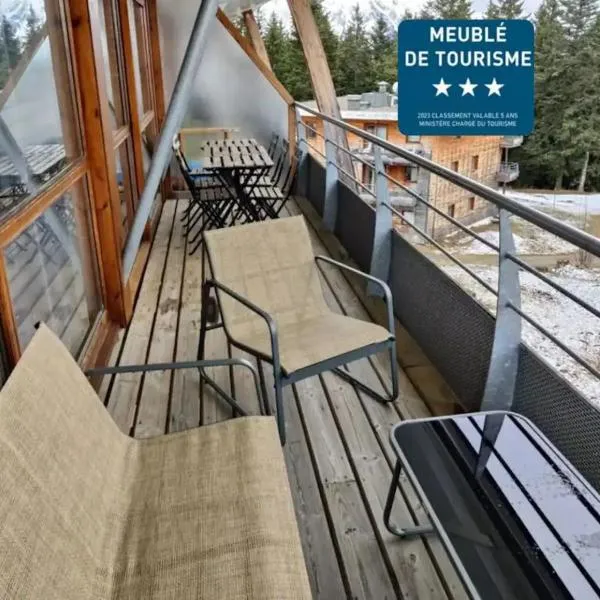 Appartement 3 étoiles au pied des pistes avec balcon été，位于尚鲁斯的酒店
