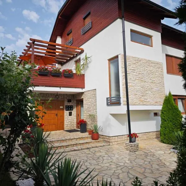 Accommodation Plitvice，位于科雷尼察的酒店