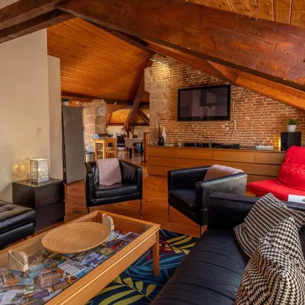 Appartement duplex le montagne de la villa Chanterive，位于拉布尔布勒的酒店