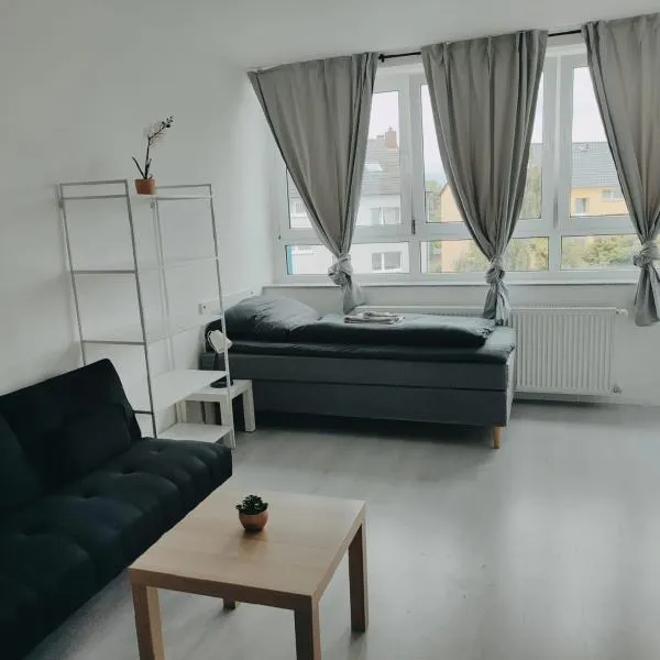 Monteurwohnung Ferienwohnung Business Appartement links Langenfeld，位于Gladbach的酒店