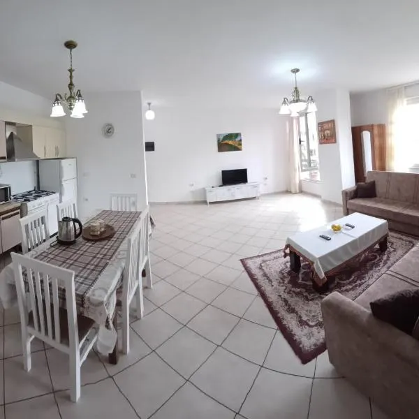 New apartment in the city center，位于斯库台的酒店