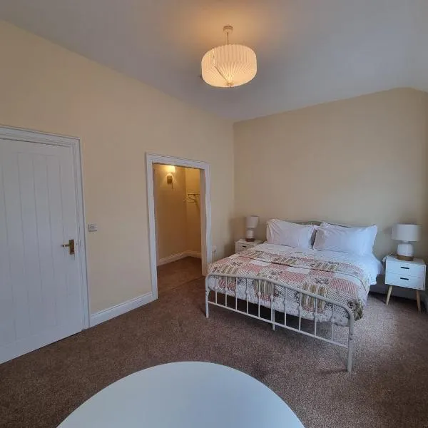 Derry Wall's Suite，位于伦敦德里的酒店