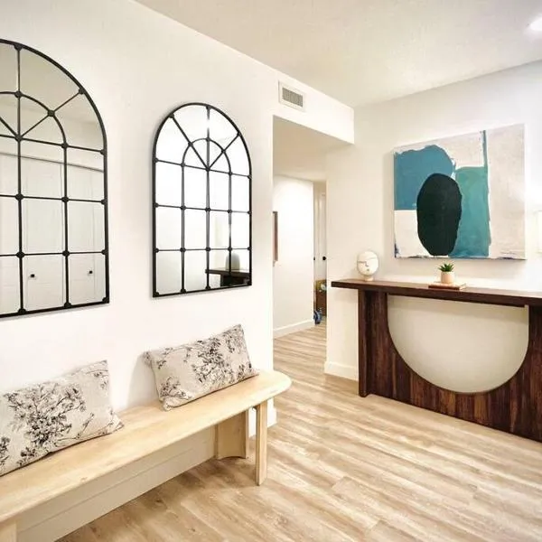 T201 Brand NEW Downtown Canmore 3BD & 2BT, BBQ, Free Parking，位于坎莫尔的酒店