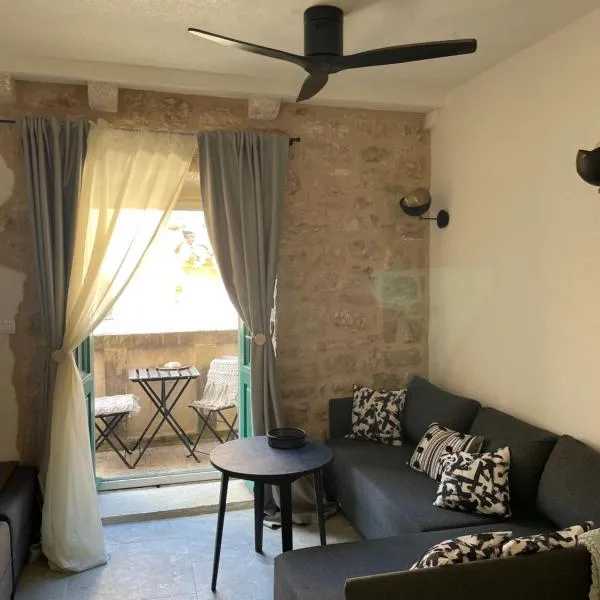 Villa Roko，位于耶尔萨的酒店