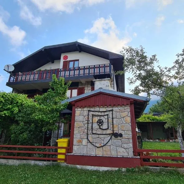 Ličke Noći，位于Donji Lapac的酒店