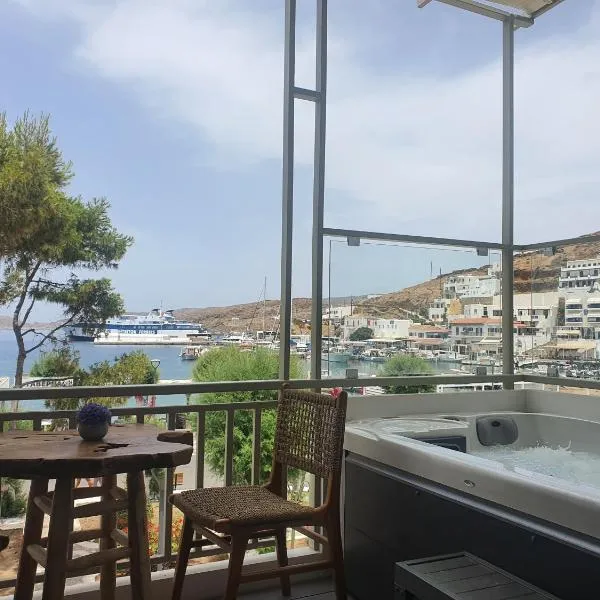 Sapphire Kythnos Suites，位于Mérichas的酒店