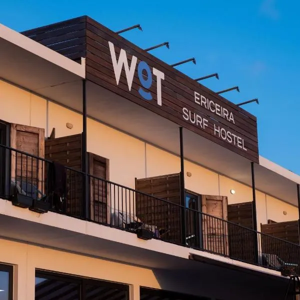 WOT Ericeira Surf Hostel，位于São Julião的酒店