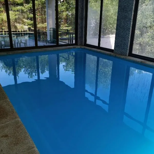 One bedroom apartment with shared pool sauna and terrace at La Pinilla，位于Ríofrío de Riaza的酒店
