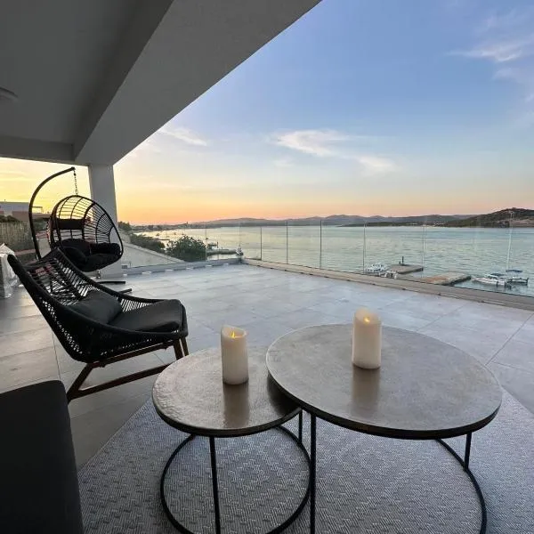 Luxury apartment Betina，位于贝蒂纳的酒店