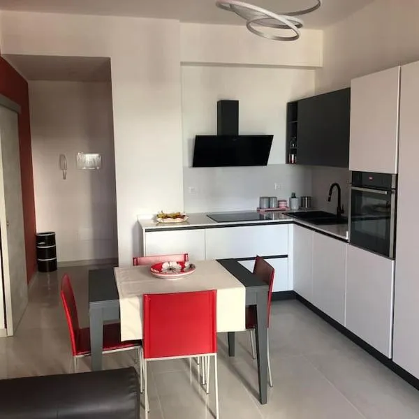 Appartamento fronte mare Pesaro，位于佩萨罗的酒店