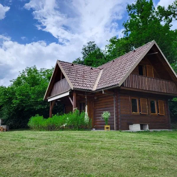 Hillside Cottage，位于勒什的酒店