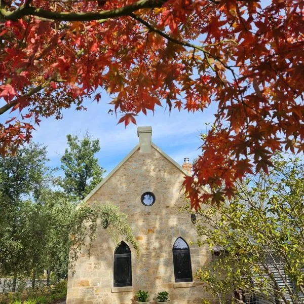 The Old School Accommodation for 2 Adelaide Hills，位于Balhannah的酒店