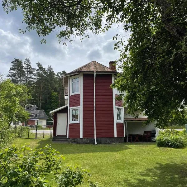 Turmvilla Mörlunda，位于Mörlunda的酒店