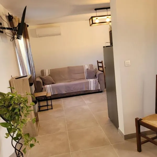 Sunny Cottage，位于弗雷瑞斯的酒店