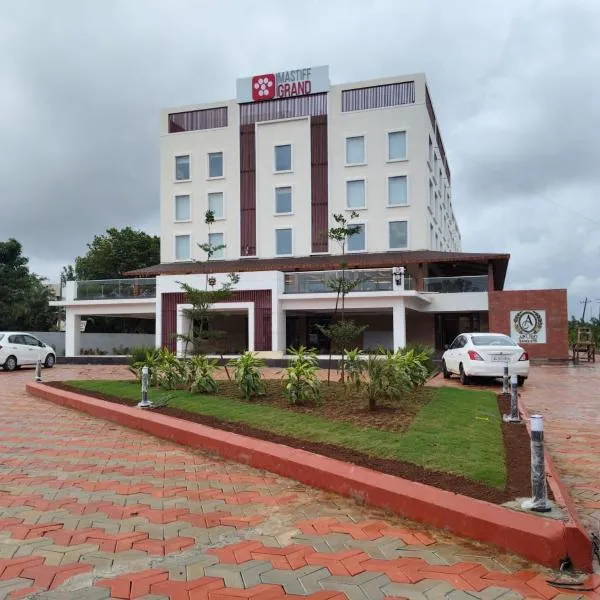 Mastiff Grand Dharwad，位于Mugad的酒店