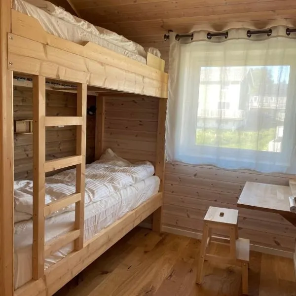 Ecolodge Båthuset 69Nord，位于Sjøtun的酒店