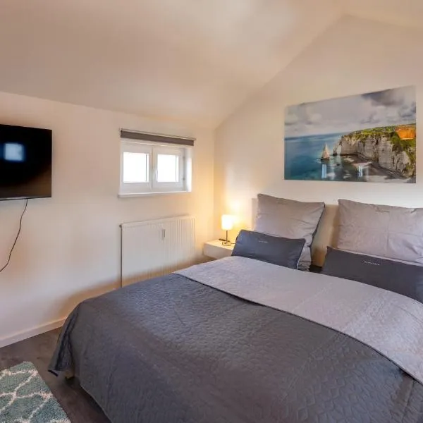 SweetHome - Maisonette Apartment, Parkplatz, WiFi, nähe Zentrum，位于菲尔斯滕费尔德布鲁克的酒店