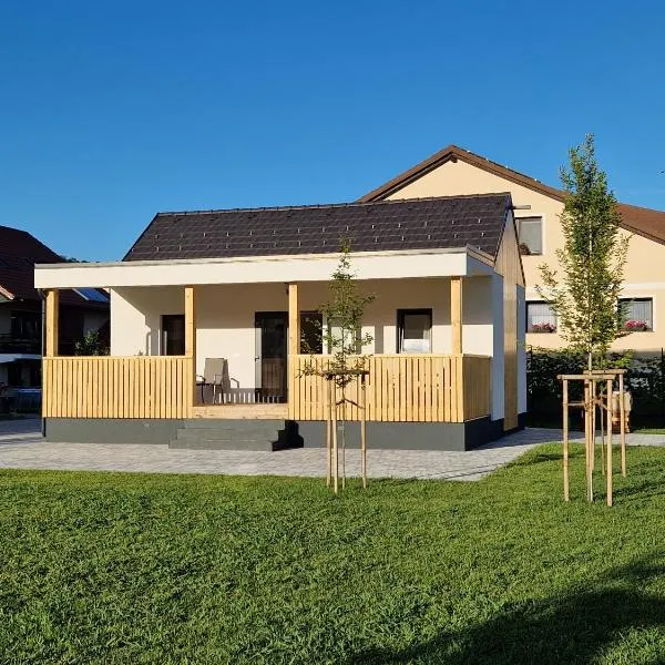 Holiday home Melisa，位于Črna na Koroškem的酒店