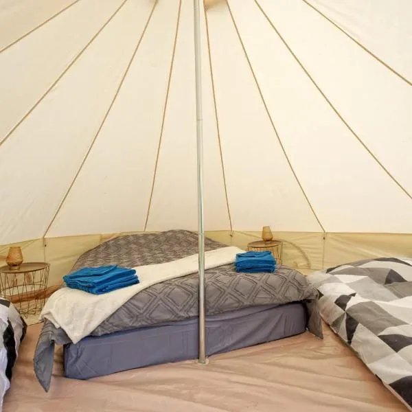 Tipi Expérience L'échappée Belle，位于Saint-Maudez的酒店