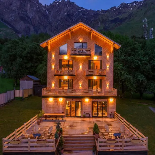 1740 Boutique Hotel Kazbegi，位于卡兹贝吉的酒店