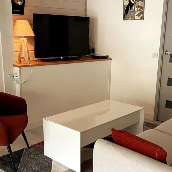 Maison au coeur du village，位于Macornay的酒店