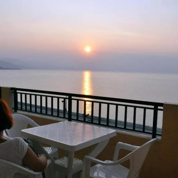 Hotel Derveni Georgiadis，位于Stómion的酒店