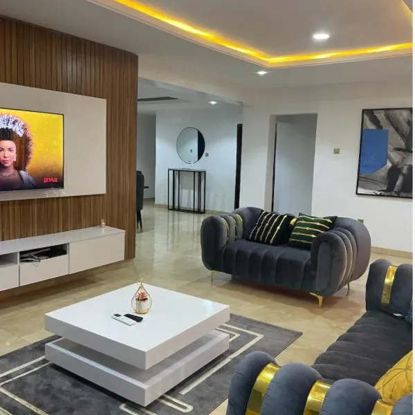 HOME-AWAY APARTMENTs，位于拉各斯的酒店